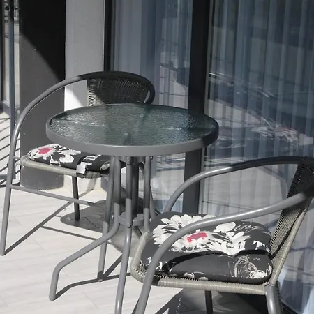 Nad Lisim Jarem 2 Апартаменты *